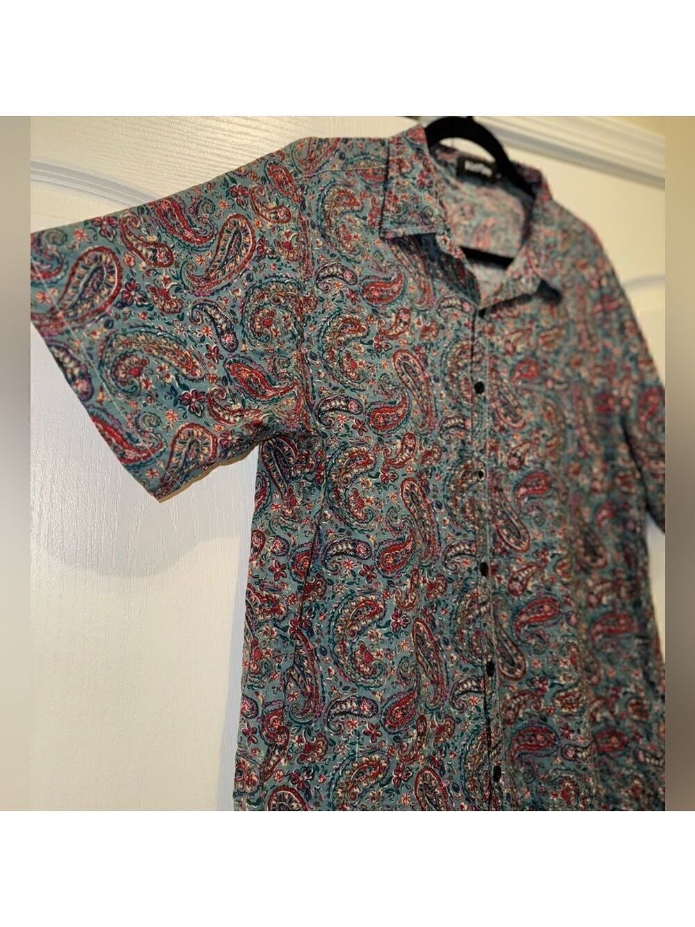 PAISLEY Button Up - Picture 3 of 6